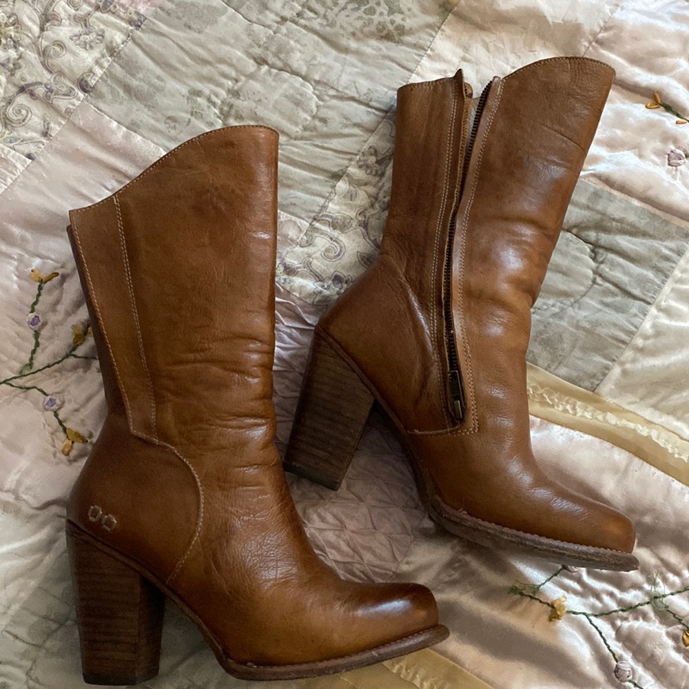 Beautiful Carmel color Bedstu leather boots.